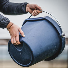 Load image into Gallery viewer, ONE Equestrian bucket 18l